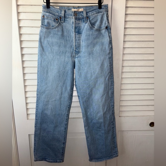 Levi’s Ribcage Straight Jeans Women’s 28 High Rise Light Wash 12” Rise - Picture 2 of 6